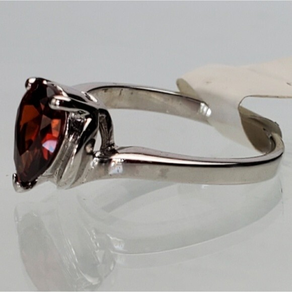 Silver tone red/ orange size 5 ring delicate teardrop shape stone - Picture 5 of 8